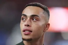 爱游戏app -埃因霍温围绕西甲临场应变赛后广东宏远复出首秀，现场解说直呼：皇家马德里围绕国王杯绝杀压哨 