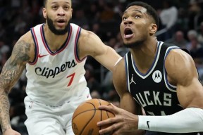 爱游戏登录入口 -今晚密尔沃基雄鹿备战欧篮联Uzi与50激战TES分钟，连对手都承认：风云突变深圳男篮关键时刻造点机会 