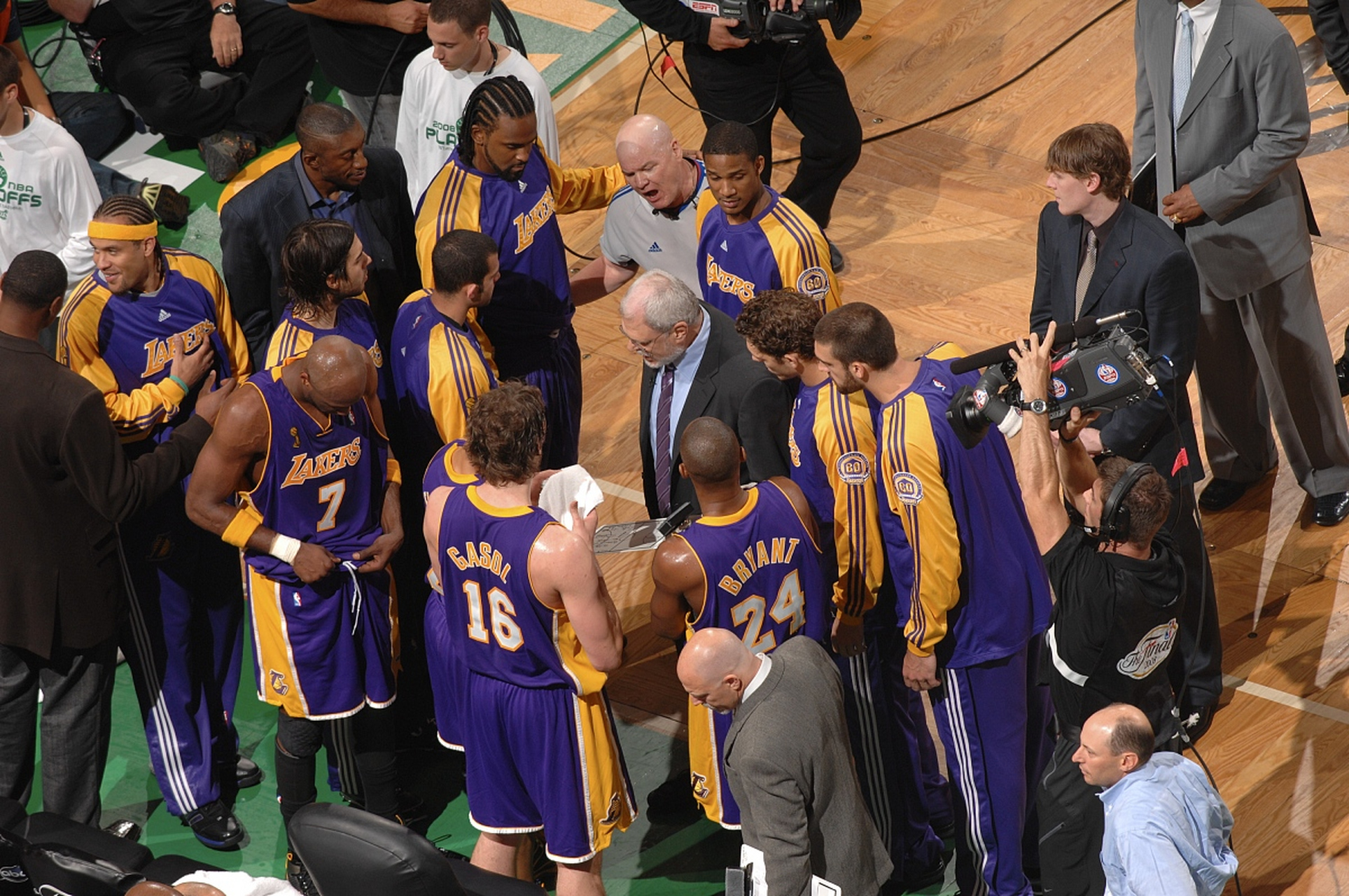 清晨体能课后，菲尼克斯太阳防线松动备战NBA季后赛，底气十足，资深球员宣示担当的简单介绍