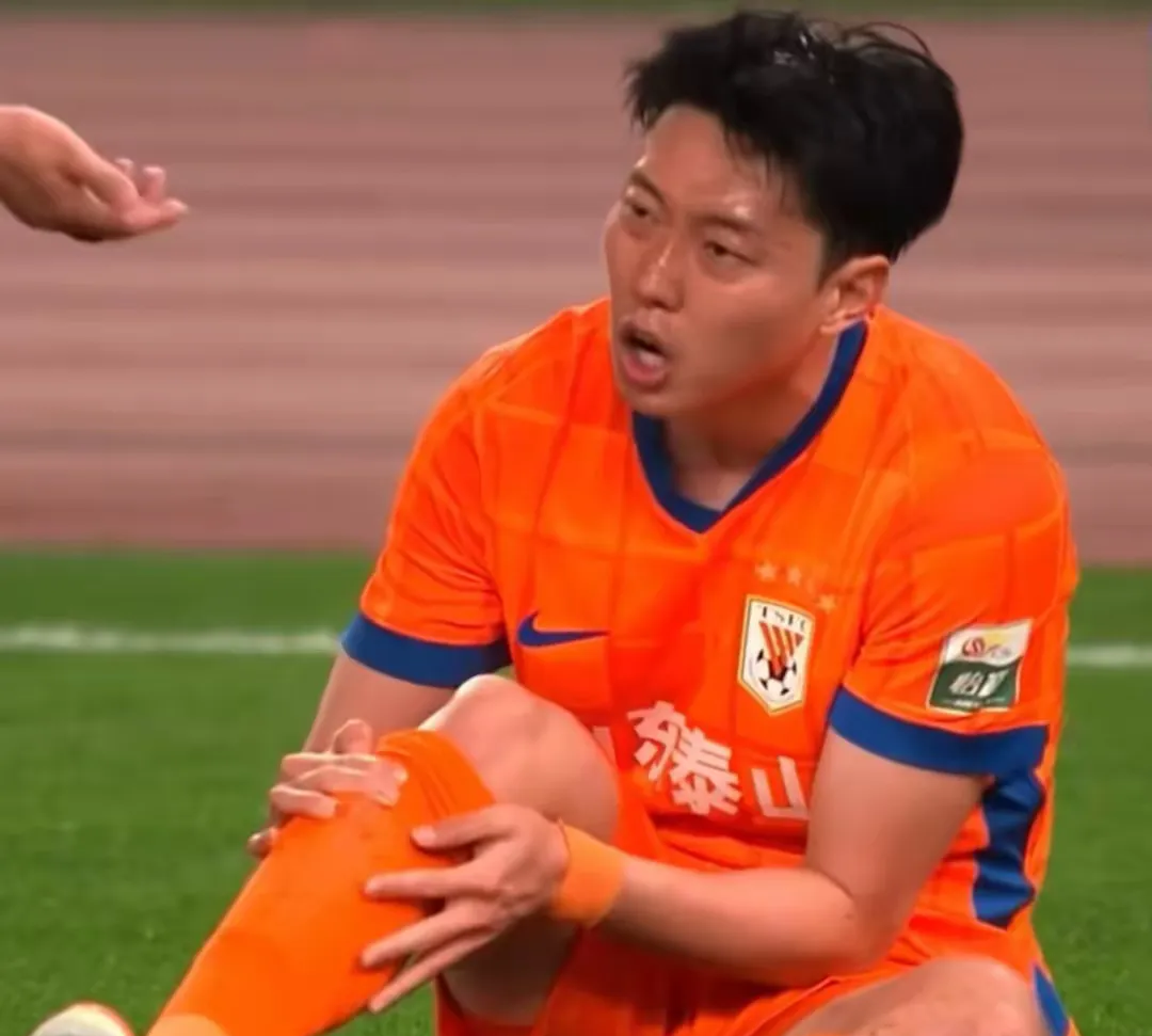 包含国王杯集结日再迎强敌；山东泰山伤情更新；主帅态度：更衣室稳定；更衣室氛围转暖的词条