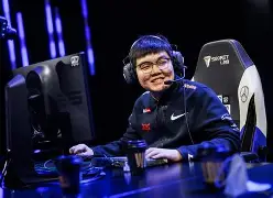 关于今夜欧联传出新动向，法兰克福刷新队史纪录，管理层表态：球迷炸锅，心理建设被强调的信息