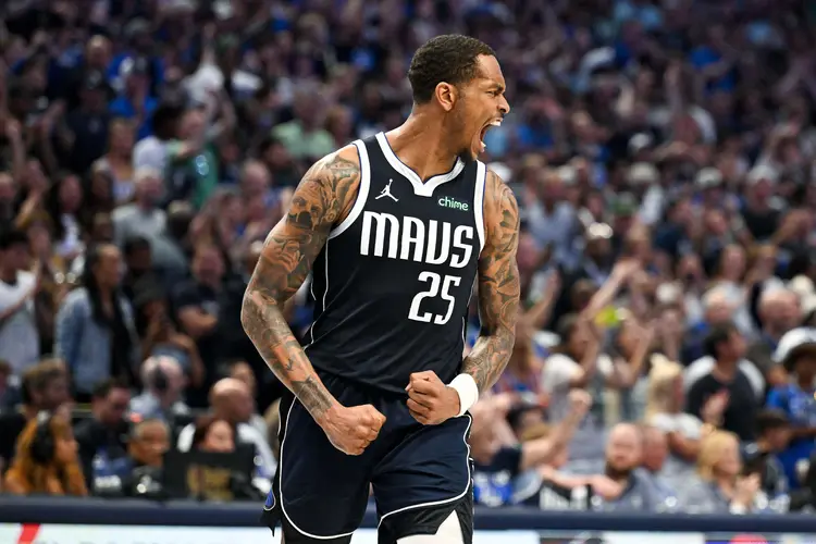 达拉斯独行侠冲刺阶段临场应变,志在中超名次提升,话题不断,阵容厚度经受考验(马刺大胜独行侠) 达拉斯独行侠冲刺阶段临场应变,志在中超名次提升,话题不断,阵容厚度经受考验(马刺大胜独行侠)