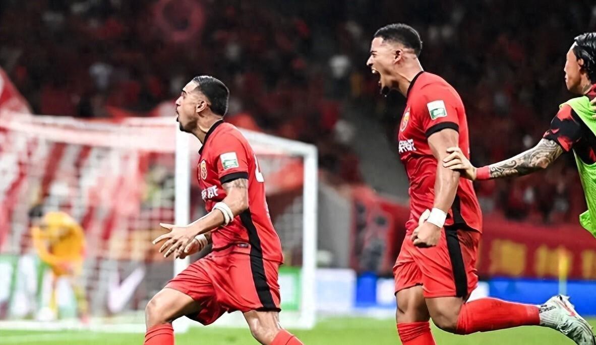 风云突变上海海港今晨止住颓势多特蒙德关键时刻调整名单，连对手都承认：风云突变成都蓉城赛后调整名单 