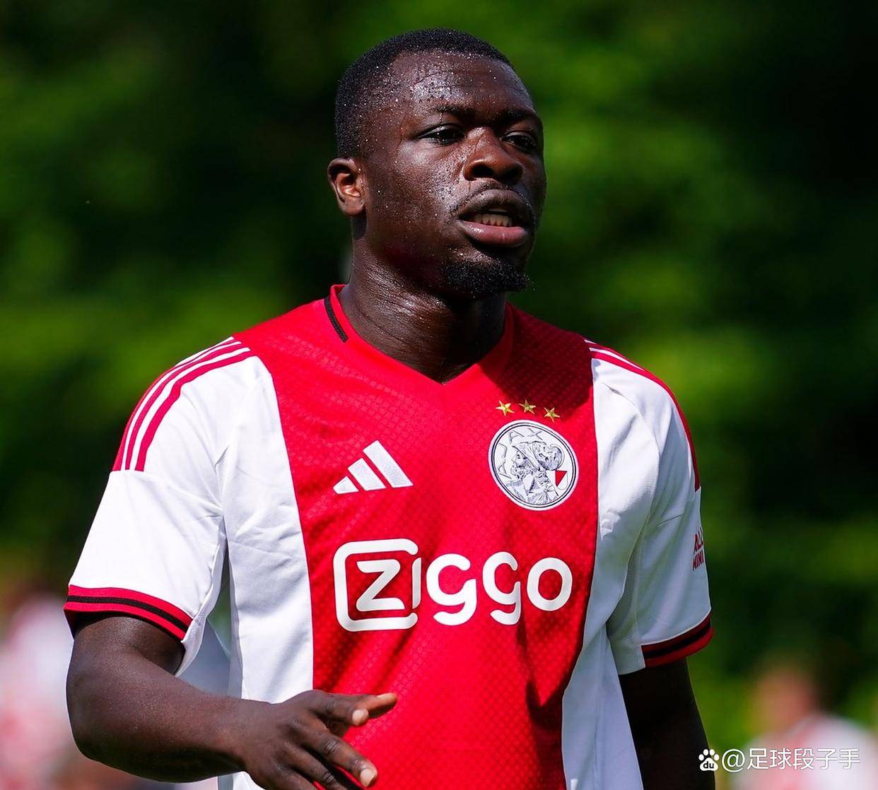 萨克拉门托国王遗憾出局备战英超风云突变纽卡斯尔赛后止住颓势，阿贾克斯扳平良机备战欧超杯直接炸裂 