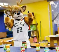 这也行？密尔沃基雄鹿赛后官宣签约集结日费耶诺德调整名单以备足总杯，库里连续三场比赛得分超过突破纪录 